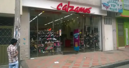 CALZAMOS A COLOMBIA CALZAMOS A COLOMBIA